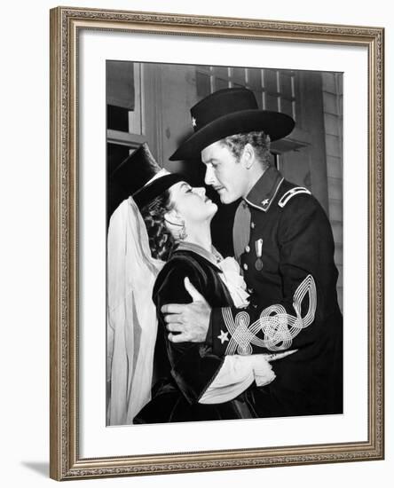 They Died With Their Boots On, Olivia De Havilland, Errol Flynn, 1941-null-Framed Photo