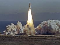 Space Shuttle Challenger 1986-Thom Baur-Photographic Print