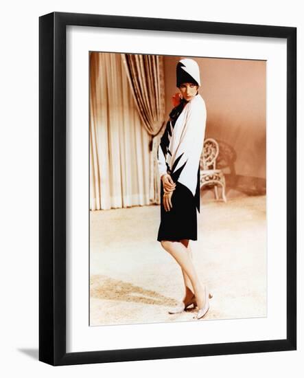 Thoroughly Modern Millie, Julie Andrews, 1967-null-Framed Photo