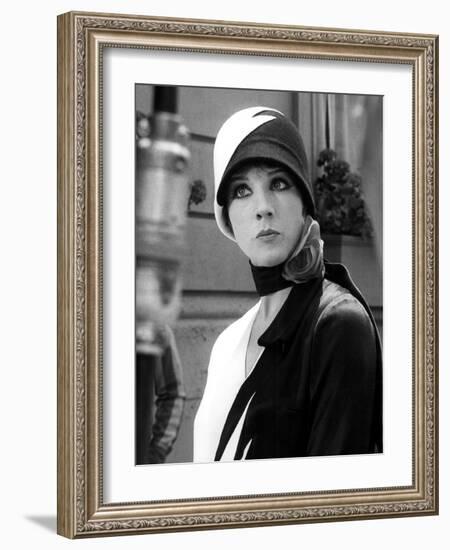 Thoroughly Modern Millie, Julie Andrews, 1967-null-Framed Photo