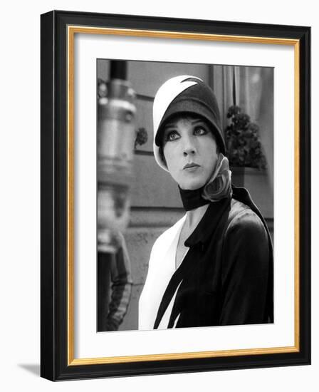 Thoroughly Modern Millie, Julie Andrews, 1967-null-Framed Photo