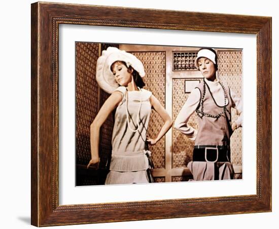 Thoroughly Modern Millie, Mary Tyler Moore, Julie Andrews, 1967-null-Framed Photo