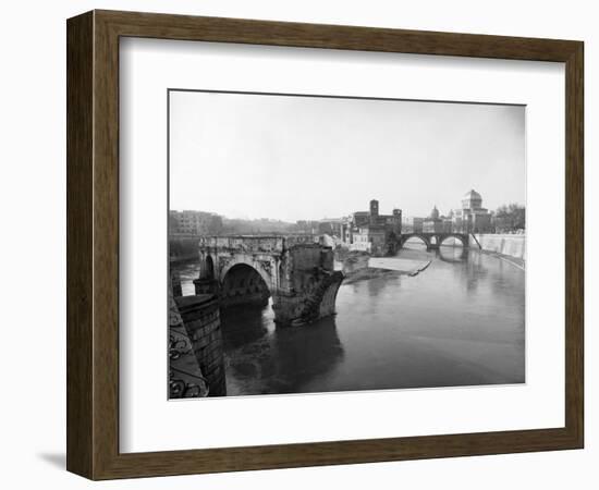 Tiber River in Rome-Bettmann-Framed Photographic Print
