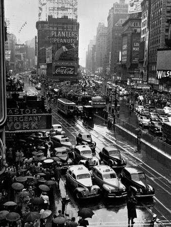Times Square B&W Photography (Vintage) Wall Art: Prints Times Square B&W Photography (Vintage) Wall Art: Prints
