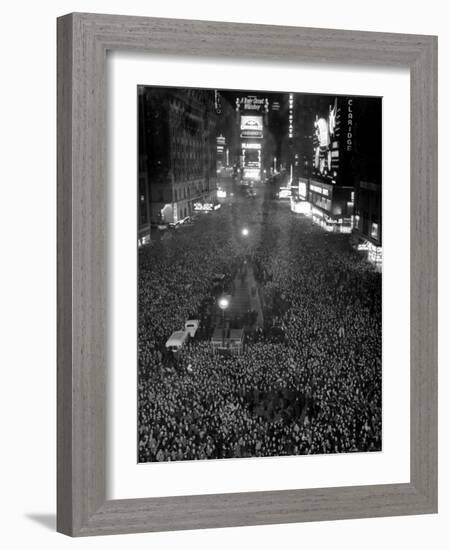 Times Square During the New Year's Eve Celebration-null-Framed Photographic Print