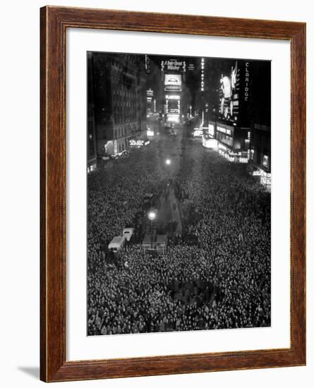 Times Square During the New Year's Eve Celebration-null-Framed Photographic Print