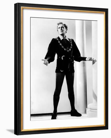 To Be Or Not to Be, Jack Benny, 1942, Hamlet-null-Framed Photo