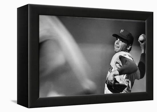 Tom Seaver (1944-)-null-Framed Premier Image Canvas