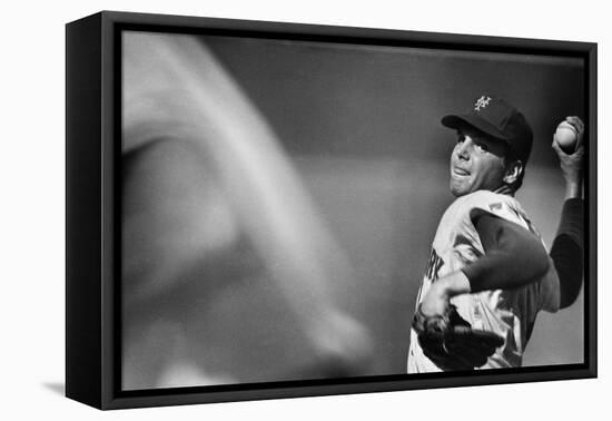 Tom Seaver (1944-)-null-Framed Premier Image Canvas