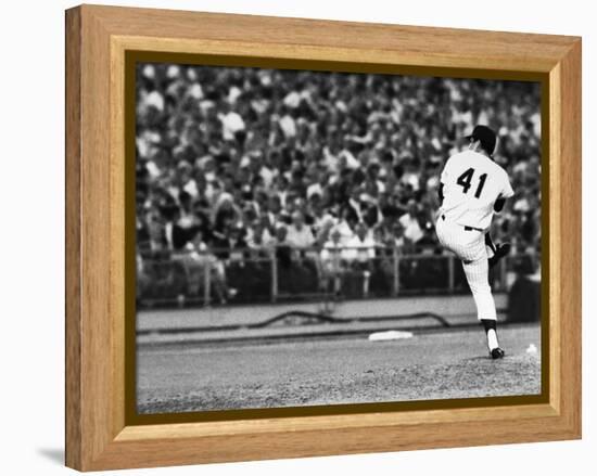 Tom Seaver (1944-)-null-Framed Premier Image Canvas