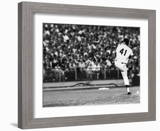 Tom Seaver (1944-)--Framed Giclee Print