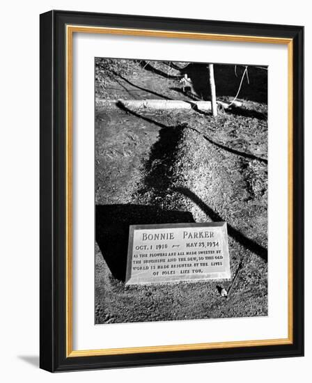 Tombstone of Bonnie Parker-Carl Mydans-Framed Photographic Print