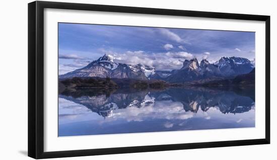 Torres Del Paine-Vladimir Driga-Framed Photographic Print