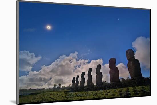 Total solar eclipse, Easter Island, 2010-null-Mounted Photographic Print