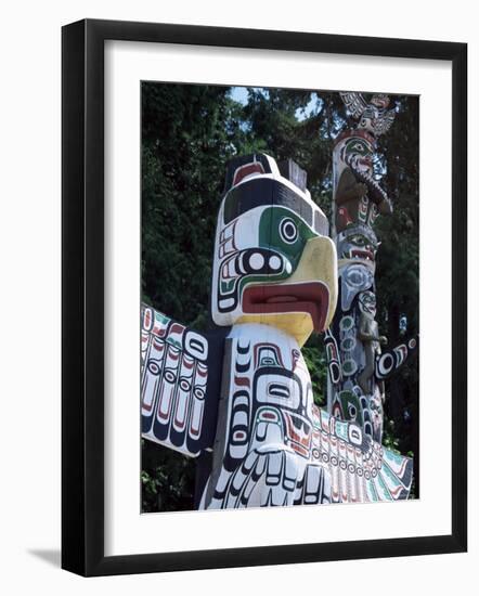 Totem Pole, Stanley Park, Vancouver, British Columbia, Canada-J Lightfoot-Framed Photographic Print