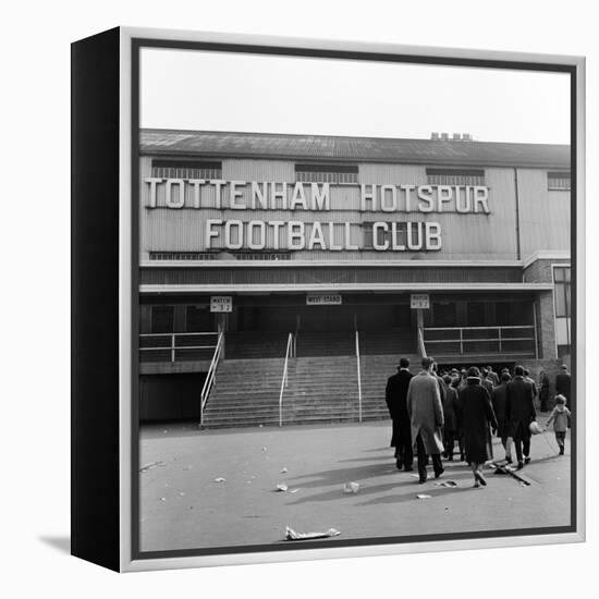 Tottenham Football Club, 1962-Monte Fresco O.B.E.-Framed Premier Image Canvas