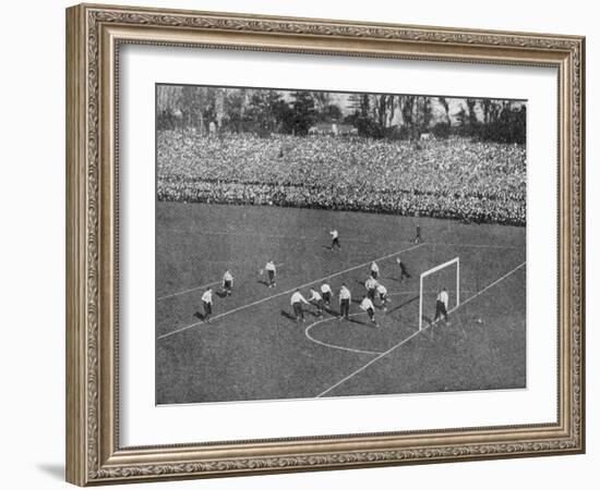 Tottenham Hotspur vs Sheffield United-null-Framed Photographic Print