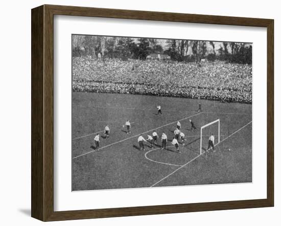 Tottenham Hotspur vs Sheffield United-null-Framed Photographic Print