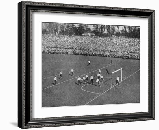Tottenham Hotspur vs Sheffield United-null-Framed Photographic Print