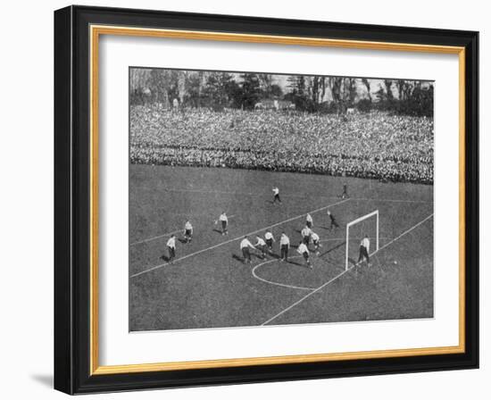 Tottenham Hotspur vs Sheffield United-null-Framed Photographic Print