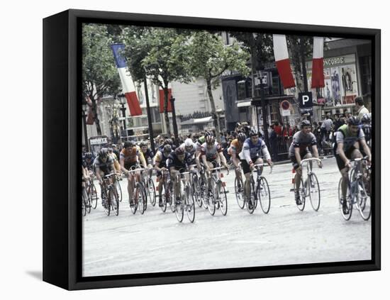 Tour de France Finals-null-Framed Premier Image Canvas