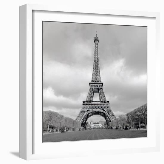 Tour Eiffel #16-Alan Blaustein-Framed Photographic Print