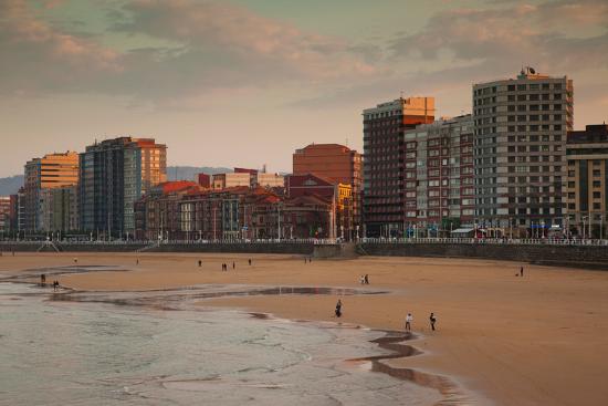 Tourists On The Beach Playa De San Lorenzo Gijon Asturias Province Spain Photographic Print Art Com