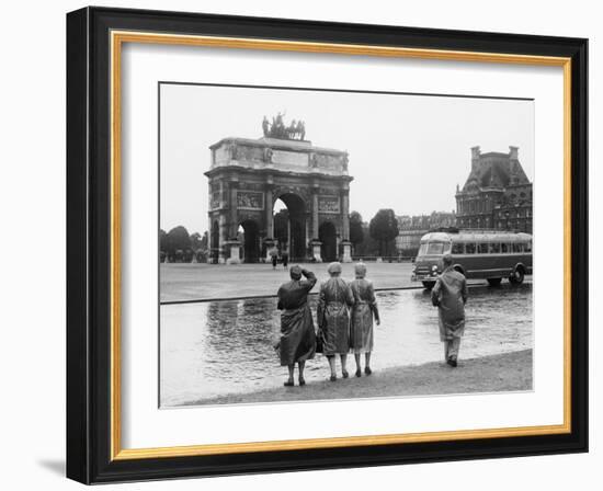 Tourists Viewing the Arc De Triomphe Du Carrousel at the Tuileries Gardens, July 15, 1953-null-Framed Photo