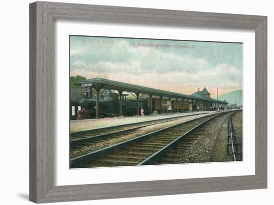 Towanda, Pennsylvania - Lehigh Valley Railroad Station-Lantern Press-Framed Art Print