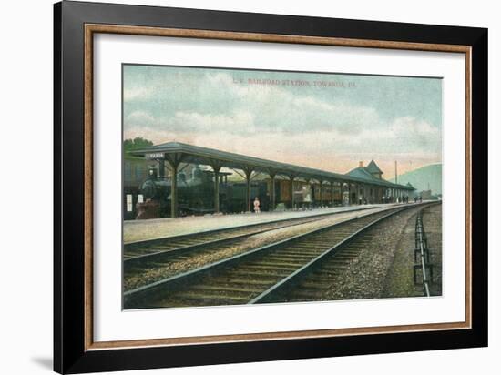 Towanda, Pennsylvania - Lehigh Valley Railroad Station-Lantern Press-Framed Art Print