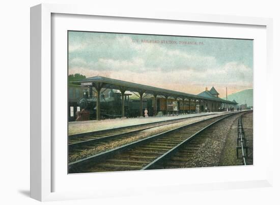 Towanda, Pennsylvania - Lehigh Valley Railroad Station-Lantern Press-Framed Art Print