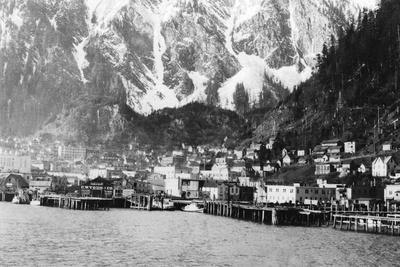 'Town View of Juneau, Alaska Photograph - Juneau, AK' Art Print - Lantern Press | Art.com