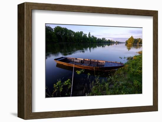 Traditional boats on Loire River, Chouze-sur-Loire, UNESCO World Heritage Site, Indre et loire, Loi-Nathalie Cuvelier-Framed Photographic Print