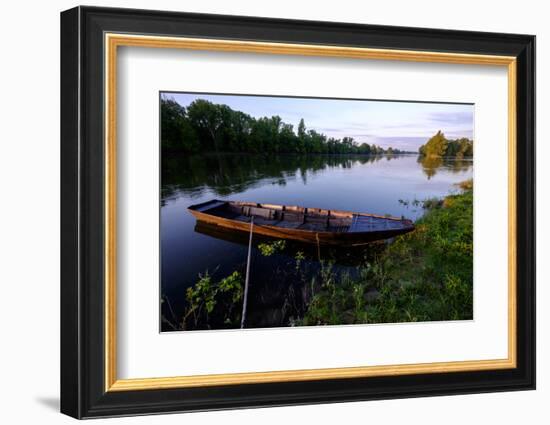 Traditional boats on Loire River, Chouze-sur-Loire, UNESCO World Heritage Site, Indre et loire, Loi-Nathalie Cuvelier-Framed Photographic Print