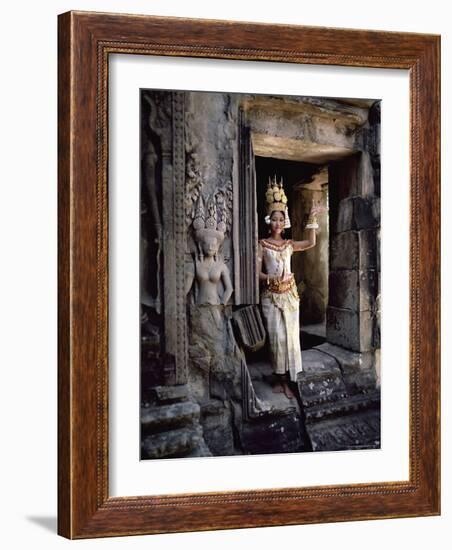 Traditional Cambodian Apsara Dancer, Siem Reap Province, Cambodia-Gavin Hellier-Framed Photographic Print