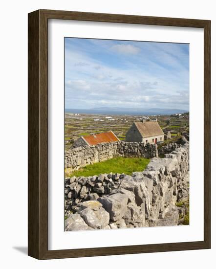 Traditional Thatched Roof Cottage, Inisheer, Aran Islands, Co, Galway, Ireland-Doug Pearson-Framed Photographic Print