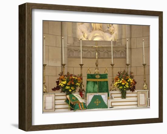 Traditionalist Mass in Notre-Dame Du Carmel Chapel, Fontainebleau, Seine-Et-Marne, France, Europe-Godong-Framed Photographic Print