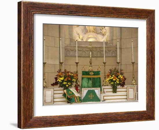 Traditionalist Mass in Notre-Dame Du Carmel Chapel, Fontainebleau, Seine-Et-Marne, France, Europe-Godong-Framed Photographic Print