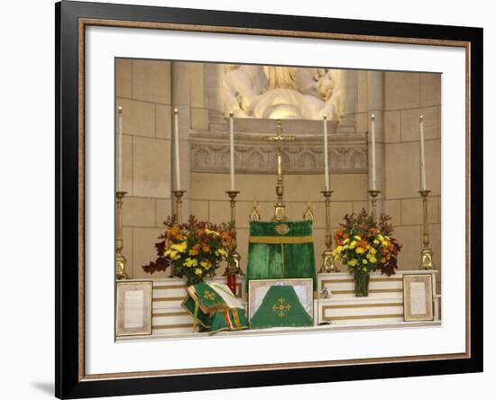 Traditionalist Mass in Notre-Dame Du Carmel Chapel, Fontainebleau, Seine-Et-Marne, France, Europe-Godong-Framed Photographic Print