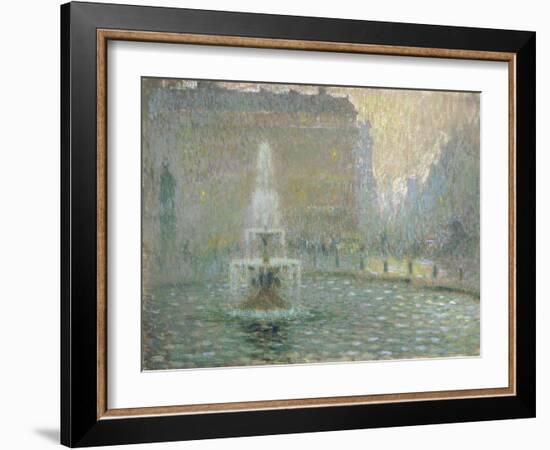 Trafalgar Square, C.1908-Henri Eugene Augustin Le Sidaner-Framed Giclee Print