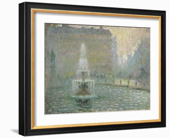 Trafalgar Square, C.1908-Henri Eugene Augustin Le Sidaner-Framed Giclee Print