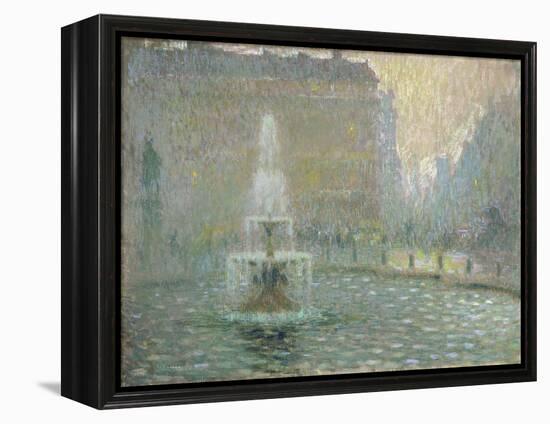 Trafalgar Square, C.1908-Henri Eugene Augustin Le Sidaner-Framed Premier Image Canvas