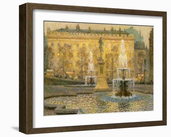 Trafalgar Square, London-Henri Eugene Augustin Le Sidaner-Framed Giclee Print