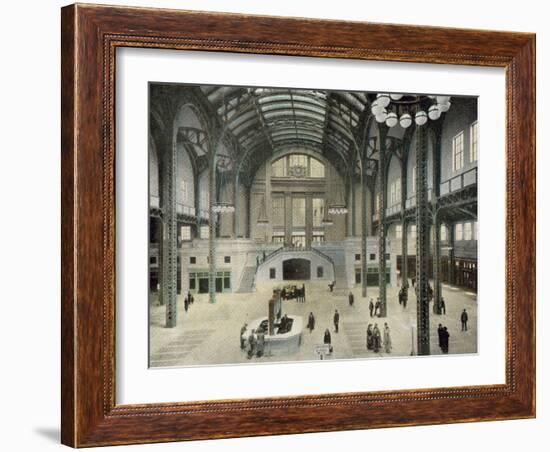 Train Concourse, Chicago Union Station-null-Framed Photographic Print