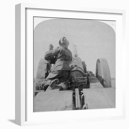 Training One of HMS Monarch's 4.7 Inch Guns on the Pretoria Forts, South Africa, 4th June 1900-Underwood & Underwood-Framed Giclee Print