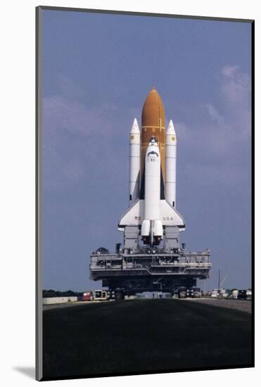 Transporting Space Shuttle Columbia-Bettmann-Mounted Photographic Print