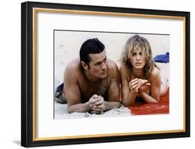 Trois hommes a Abattre by JacquesDeray with Alain Delon and Dalila Di Lazzaro, 1980 (photo)-null-Framed Photo