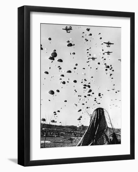 Troops Parachuting into Korea-null-Framed Photographic Print