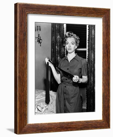 Troublez-Moi Ce Soir Don't Bother to Knock De Roy Ward Baker Avec Marilyn Monroe 1952-null-Framed Photo