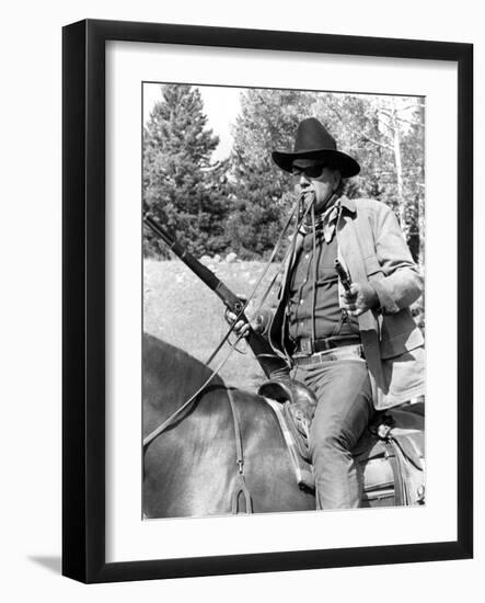 True Grit, John Wayne, 1969-null-Framed Premium Photographic Print